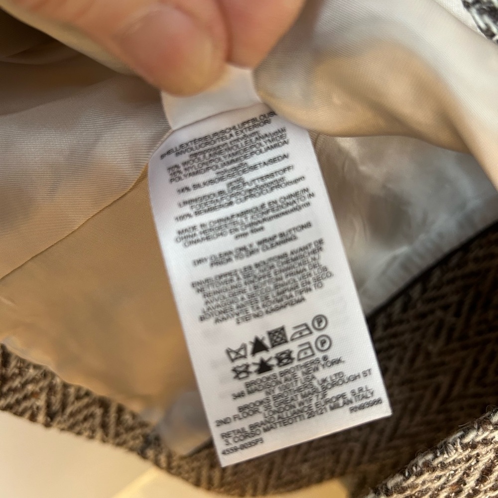 Brooks Brothers Brown and cream herringbone tweed blazer. - Picture 6 of 6